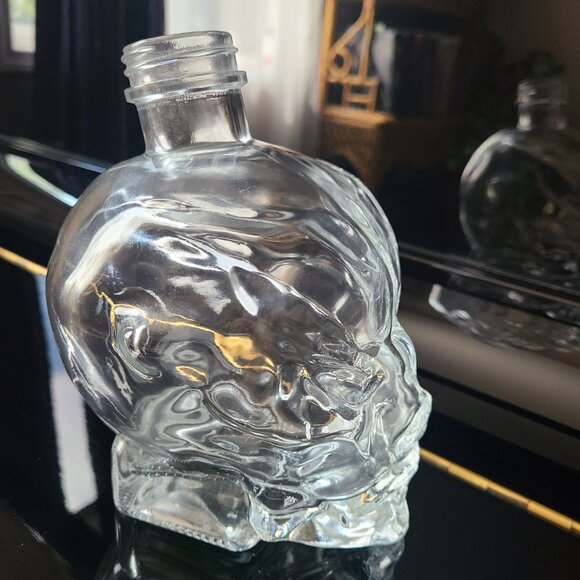 Clear glass head empty bottle. Halloween decor. - Picture 2 of 7